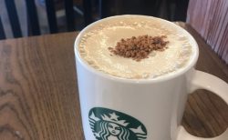 韓国スタバ ピーナッツクリームラテ。